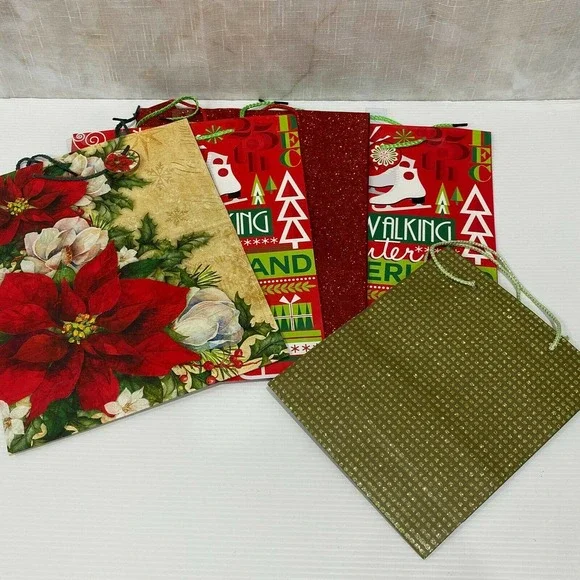 Lot of 28 Christmas Holiday Gift Bags and Bows - All New and High Quality - Picture 5 of 9